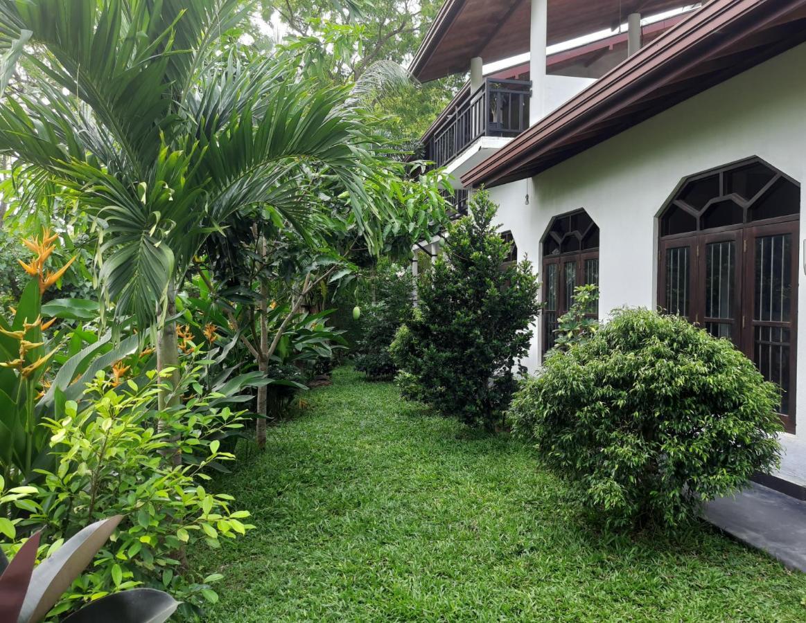 Tamarind Blue Hotel Tangalle Bagian luar foto