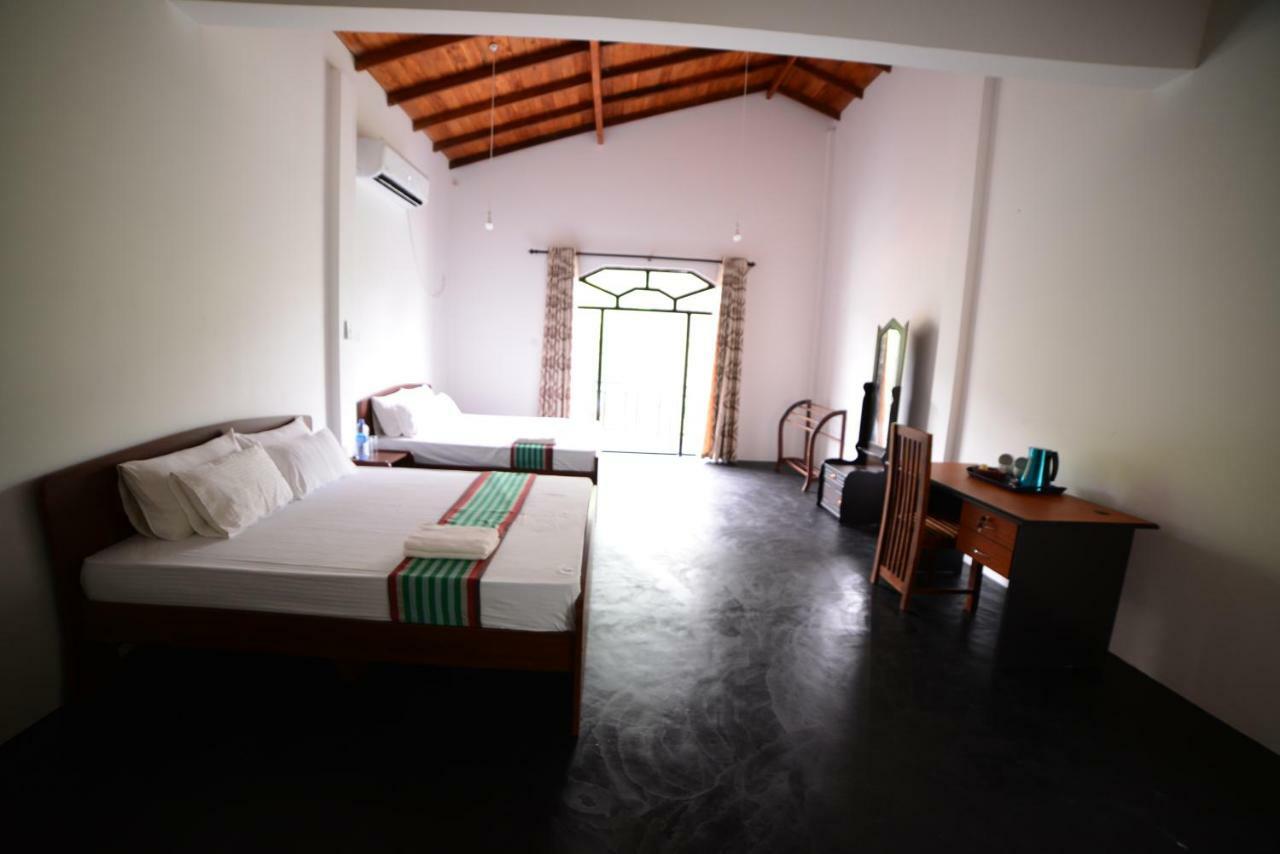 Tamarind Blue Hotel Tangalle Bagian luar foto